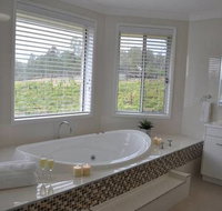 Ghost Riders Vineyard Lodge - St Kilda Accommodation