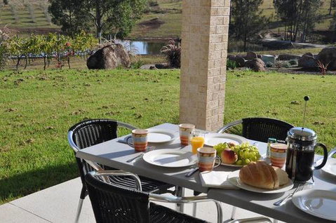 Ghost Riders Vineyard Lodge - St Kilda Accommodation 1