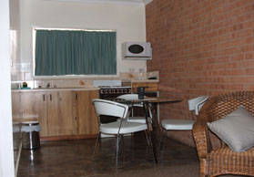 Gilgandra Lodge Motel - St Kilda Accommodation 2