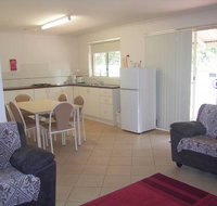 Golden Chain Margaret River Country Cottages - St Kilda Accommodation