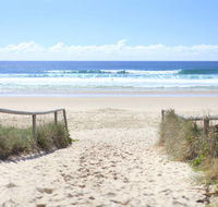 Golden Riviera Beach Resort - St Kilda Accommodation