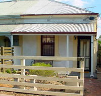 Harriett's Cottage Accommodation Clyde's Cottage - St Kilda Accommodation