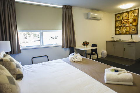 Hotel Gracelands - St Kilda Accommodation 1
