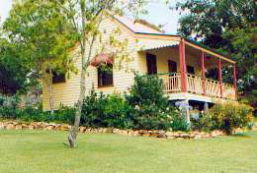 Mango Hill Cottages Bed & Breakfast - St Kilda Accommodation 0