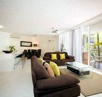 Noosa Tropicana - St Kilda Accommodation