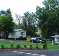 Poplar Caravan Park - St Kilda Accommodation