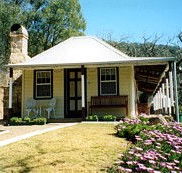 Price Morris Cottage - St Kilda Accommodation