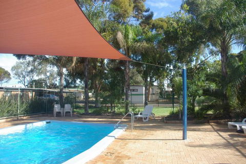 Acclaim Prospector Holiday Park - St Kilda Accommodation 2