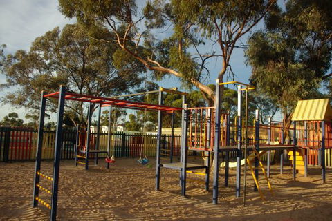 Acclaim Prospector Holiday Park - St Kilda Accommodation 5