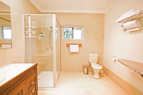 Bonville Lodge - St Kilda Accommodation 10
