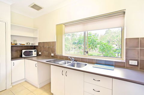 Bonville Lodge - St Kilda Accommodation 11