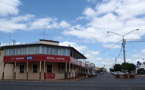 Royal Hotel Mundubbera - St Kilda Accommodation 1
