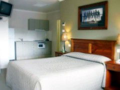 Saltbush Motor Inn - St Kilda Accommodation 0