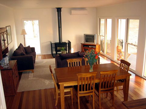 Strath Valley View B And B - St Kilda Accommodation 0