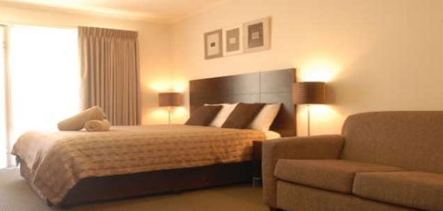 Tea House Motor Inn and Apartments - St Kilda Accommodation