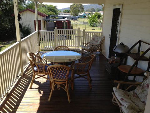 Tenterfield Luxury Historic C1895 Cottage - St Kilda Accommodation 2