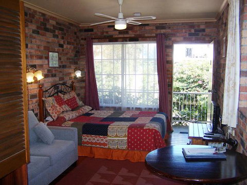 The Coachman Motor Inn - St Kilda Accommodation 2