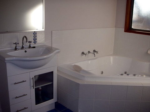 The Real McCoy Holiday Accommodation - St Kilda Accommodation 2