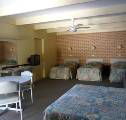 Spanish Lantern Motor Inn Parkes - St Kilda Accommodation