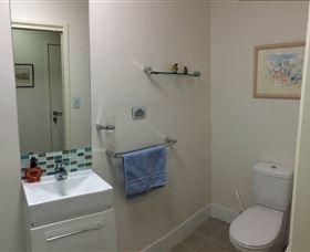 Sapphire Beach B&B - St Kilda Accommodation 5