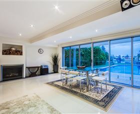 The Grand Broadbeach - Vogue Holiday Homes - St Kilda Accommodation 3