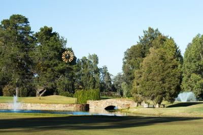 Howlong Country Golf Club Motel - St Kilda Accommodation 4