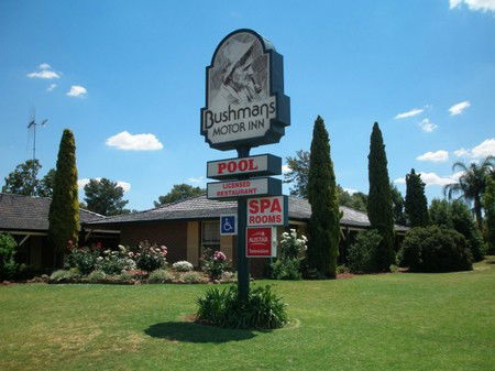 Bushmans Motor Inn - St Kilda Accommodation 0