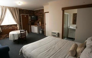 Kinross Inn Cooma - St Kilda Accommodation 1