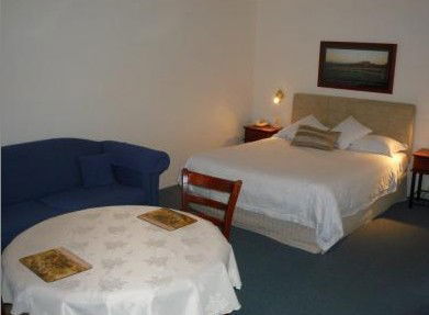 Kinross Inn Cooma - St Kilda Accommodation 2