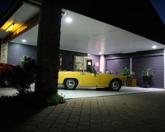 Avlon Gardens Motel - St Kilda Accommodation 2