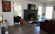 Cedar Grove - - St Kilda Accommodation 4