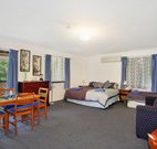 Amelies - St Kilda Accommodation