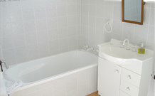 Longreach Riverside Retreat - St Kilda Accommodation 0
