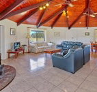 Manusu House and Cabin - St Kilda Accommodation
