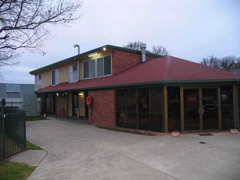 Albury-Wodonga YHA - St Kilda Accommodation 1