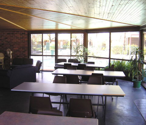 Albury-Wodonga YHA - St Kilda Accommodation 4