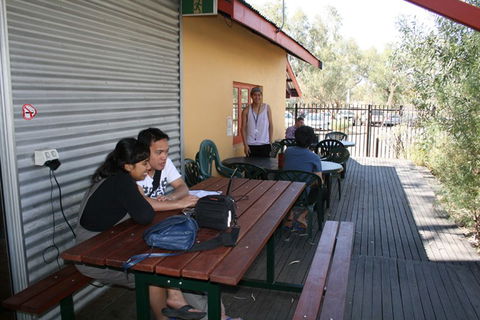 Alice Springs YHA - St Kilda Accommodation 4