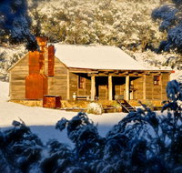 Moonbah Huts - St Kilda Accommodation