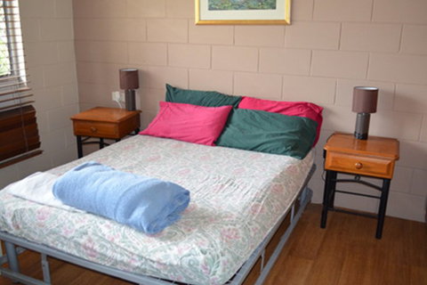 Mission Beach Retreat YHA - St Kilda Accommodation 2
