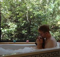 Ravensbourne Forest Chalets - St Kilda Accommodation