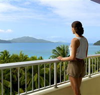 Hamilton Island Reef View Hotel - St Kilda Accommodation