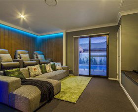 Aqua Palms At Vogue Holiday Homes - St Kilda Accommodation 2