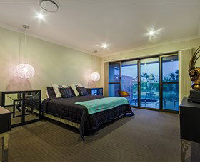 Aqua Palms At Vogue Holiday Homes - St Kilda Accommodation 3