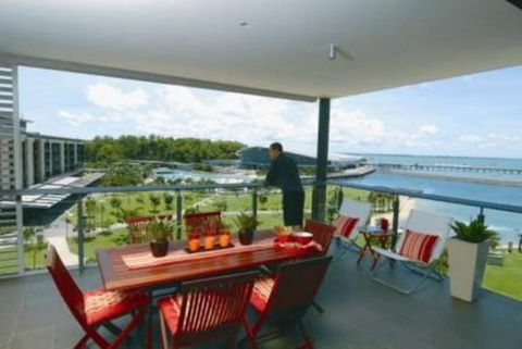 AAA The View - St Kilda Accommodation 0