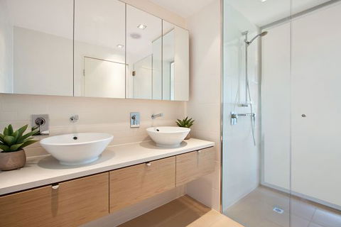 Akuna Waterfront - St Kilda Accommodation 10
