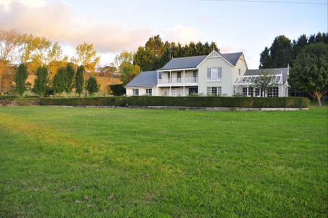 Ashgrove House: Farm Club Australia - St Kilda Accommodation 10