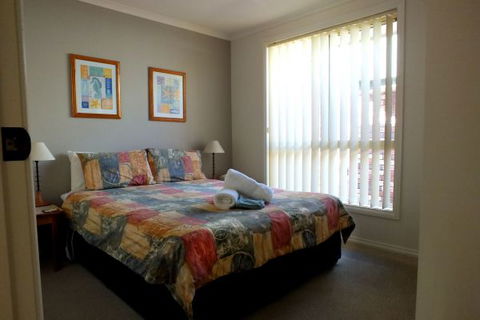 Captain's Quarters Bermagui - St Kilda Accommodation 2