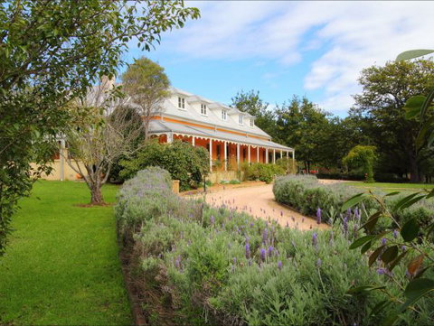 Fitzroy Inn Historic Retreat - St Kilda Accommodation 1