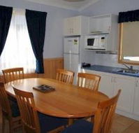 Pleasurelea Tourist Resort - St Kilda Accommodation