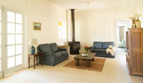 Ashgrove House: Farm Club Australia - St Kilda Accommodation 2